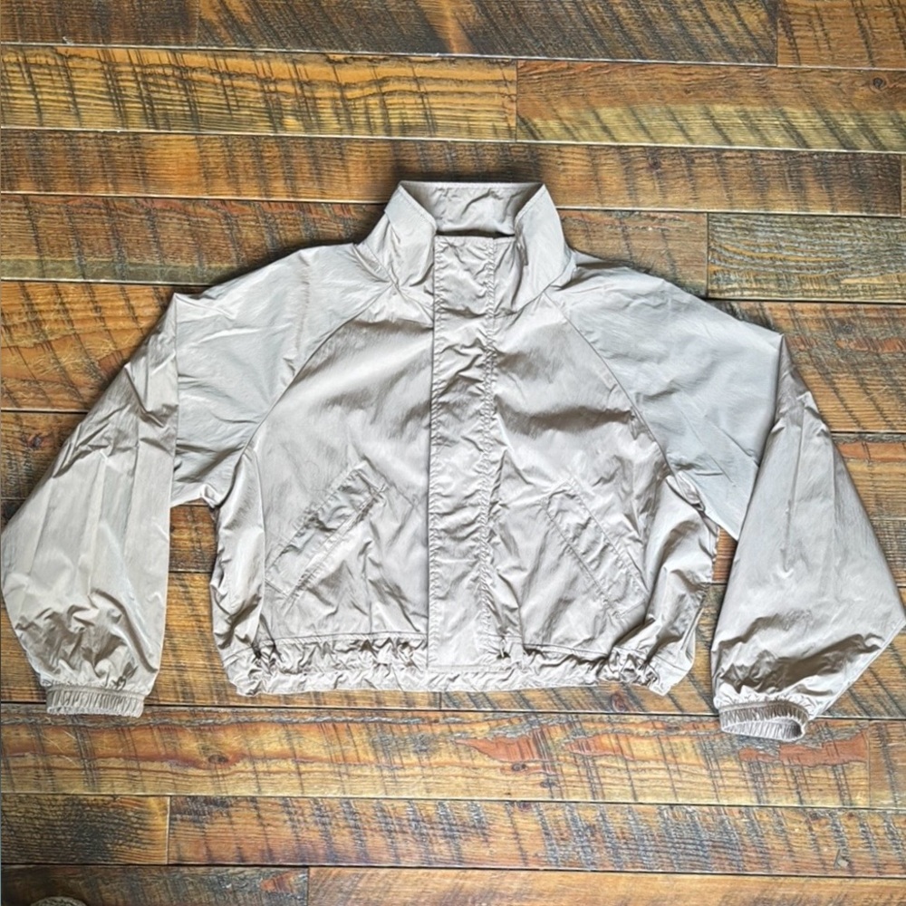 Offline by Aerie Cropped Nylon Windbreaker NWOT
